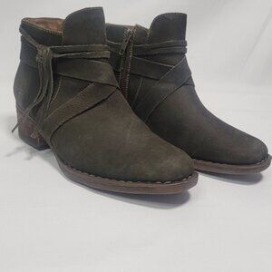 Born Green Ankle Boots with Suede Texture and Side Zipper